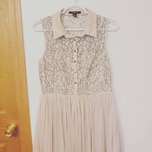 👗Forever 21 Size Medium Peachy color dress 👗